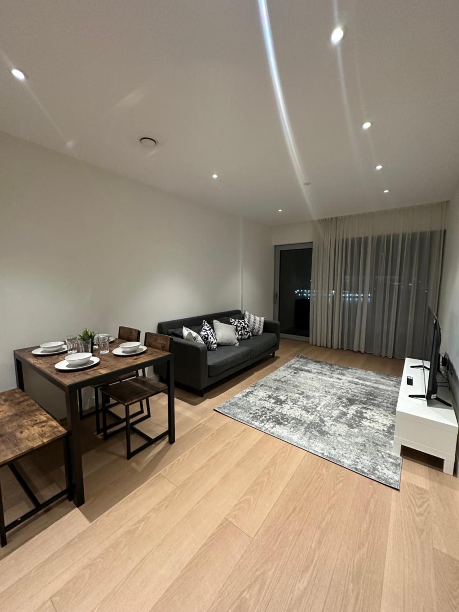 Luxury - 2 Minute Walk From The O2 Arena Apartamento